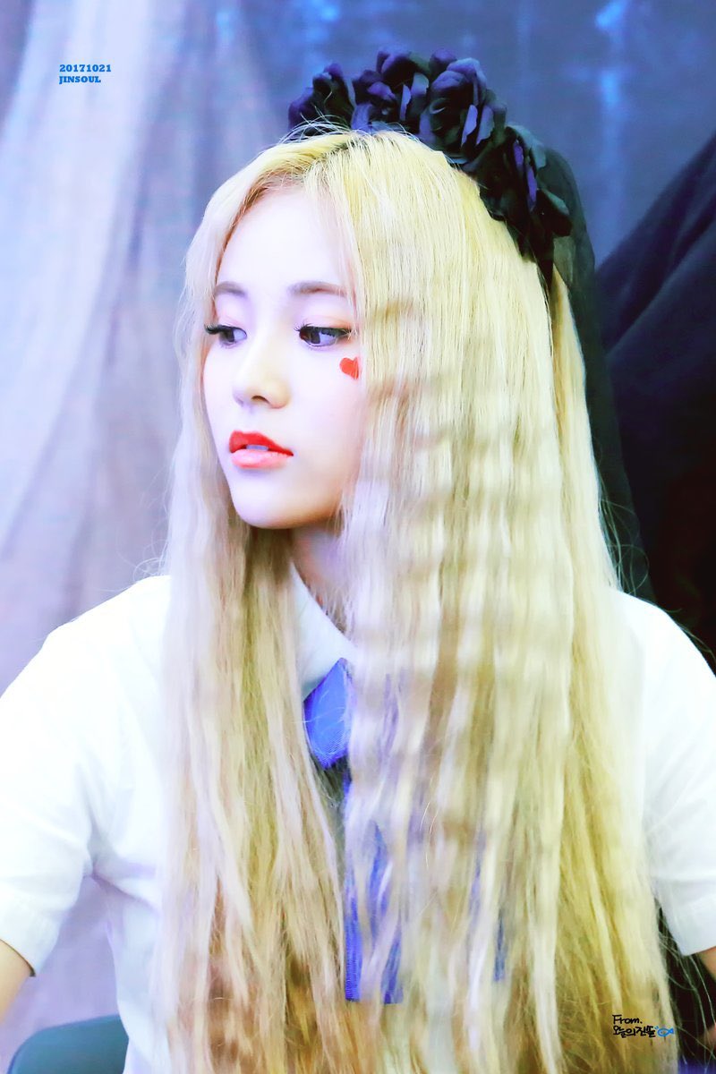 ᅠ
ᅠᅠ
ᅠ
ᅠ
“Whoa! It’s a girl, guys. Selamat untuk nona Olivia.”

Sebuah ucapan selamat Kahiyang ucapkan usai mengetahui jenis kelamin si jabang bayi. Begitu pula dengan <a href="/EunaUna/">Jung Euna ᶜᵘᵗⁱᵉᵖᵃʷ — Work Only.</a> yang berdiri tepat di sampingnya.
ᅠᅠ
ᅠ
ᅠ
ᅠ