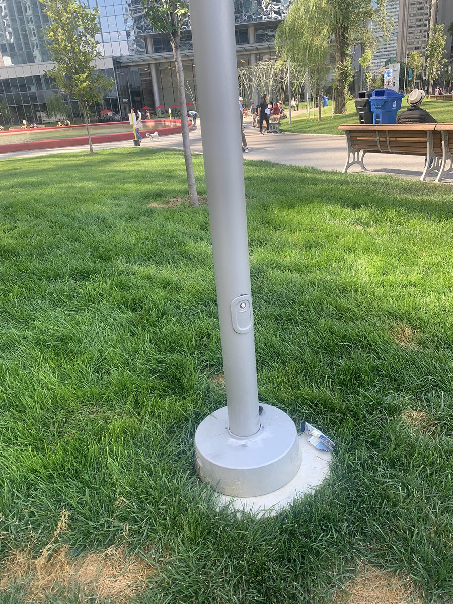 Don’t love the trees at Love Park. How hard is it to plant trees  correctly? Why does <a href="/TOtrees/">TREES TO PLEASE</a>  insist on planting too deep? Which one of these is installed correctly? <a href="/Brillianto_GI/">Green Infrastructure🌳by Ingo Schüder🌿Brillianto</a> <a href="/leaf/">LEAF</a> <a href="/ISArboriculture/">ISA Arboriculture</a> <a href="/ISAOntario/">ISA Ontario</a> <a href="/TorontoAuditor/">Auditor General TO</a> 
<a href="/ausmalik/">ausma malik</a>