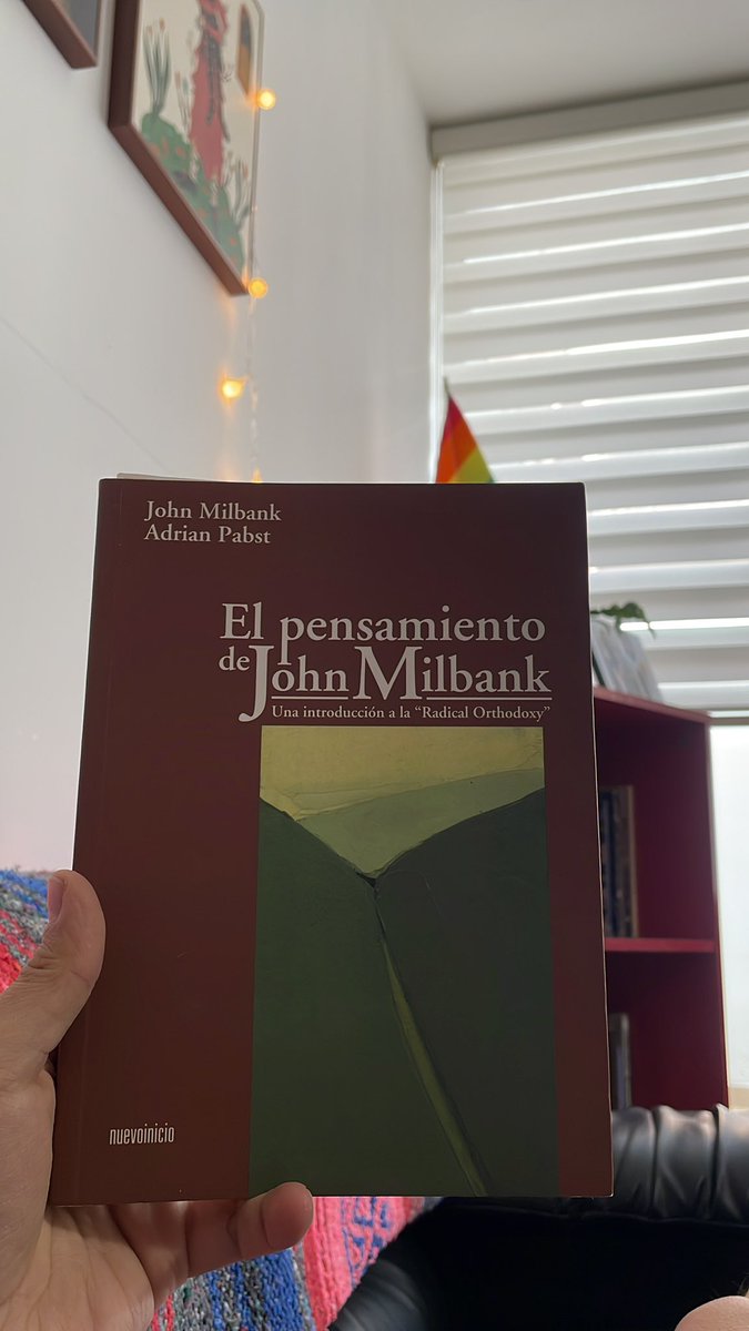 «Los fundamentalismos siempre degradan la imaginación, o se entusiasman con lo kitsch, porque reducen los “revelata” a suposiciones fácticas y la teología a unas pocas deducciones racionales simples y rígidas»

Si supiera <a href="/johnmilbank3/">john milbank</a> cómo lo usan en Latinoamérica. 😞