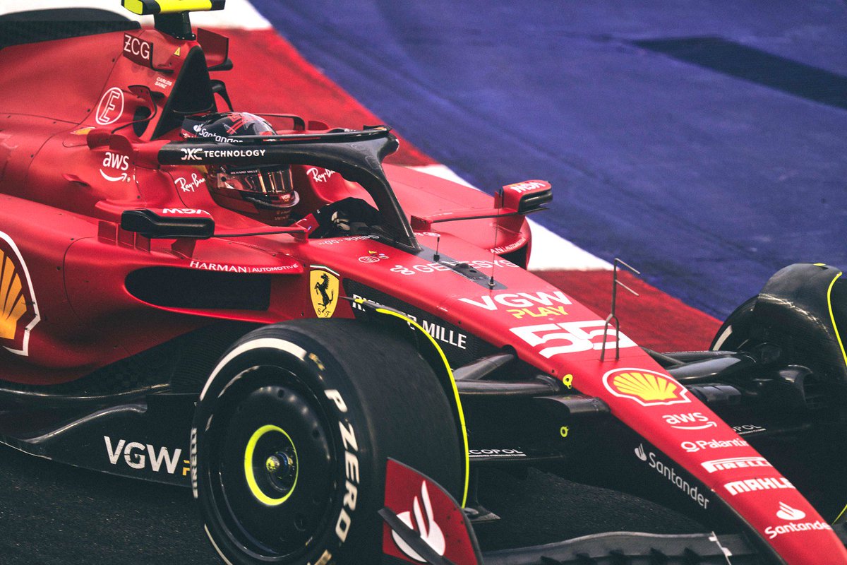 cavif1auto's tweet photo. Ferrari rompe junto a McLaren y Mercedes el dominio de Redbull que no perdían una carrera en lo que va de año dejándole fuera del podio Sainz, Norris, Hamilton, la emoción llegó en las últimas vueltas, buena carrera https://t.co/xDiFhqkSWe