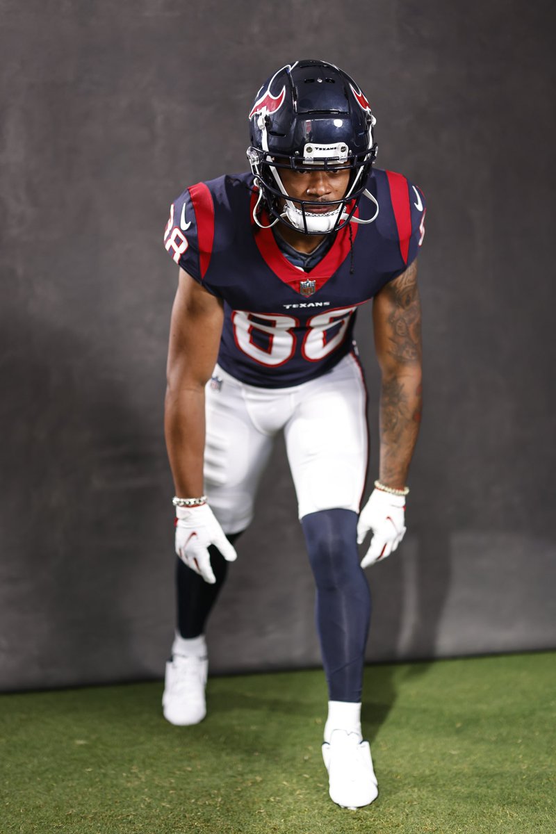AdamSchefter's tweet photo. Texans’ WR John Metchie III, who missed his rookie season last year while battling Acute Promyelocytic Leukemia, is active today and is set to make his NFL regular-season debut vs. the Colts. https://t.co/2q3ZckpsRe