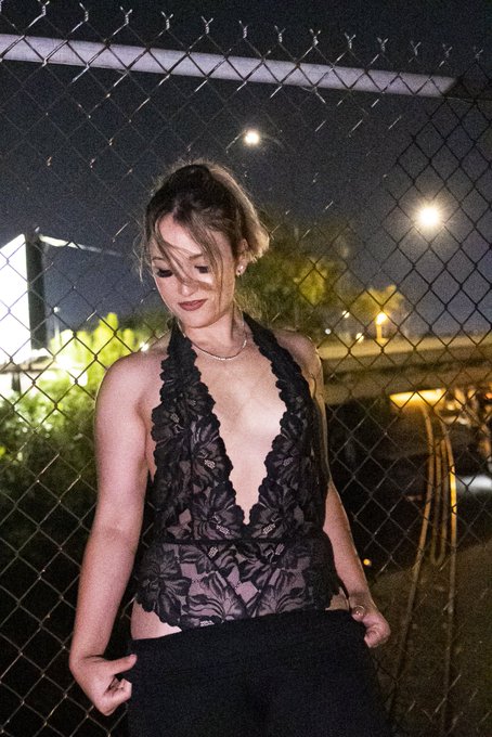 Baby, all that i wanted it was You 🪦🖤 &bull;&bull;&bull; More on: https://t.co/KnOcxmipJw https://t.co/MJk6JicYIs