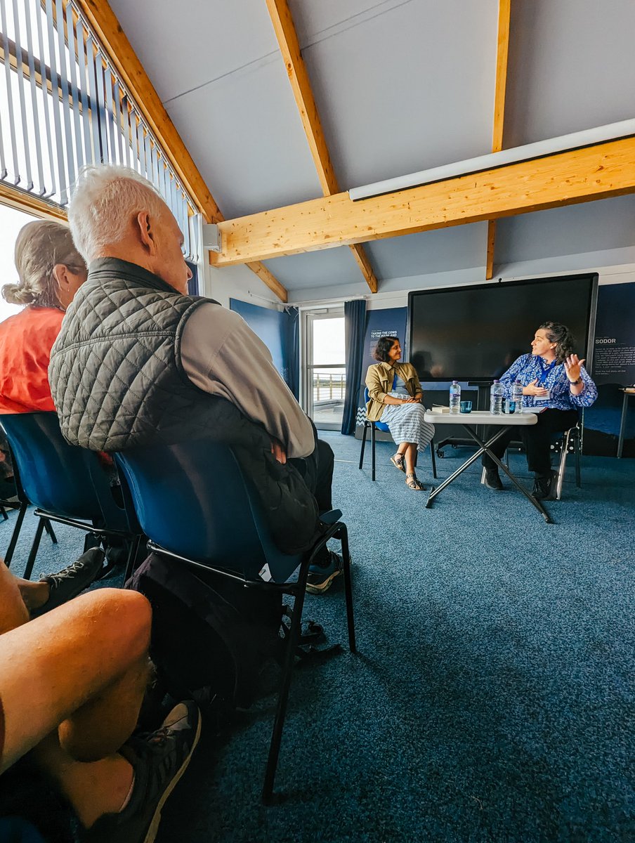 islaybookfest's tweet photo. If you enjoyed #IBF2023 and would like to get involved with next years festival, please get in touch via hello@islaybookfestival.co.uk 

In the meantime, here are some photos of @Chitgrrl brilliant session (chaired by our own @NextEditionIsla ) last Sunday.

📸 Rhianna Jones https://t.co/PMd8PymhWT