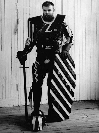 Bonesdrawstuff's tweet photo. War- a performance art collaboration between Robert Morris and Robert Huot, 1963 https://t.co/r4WjFzcYRu