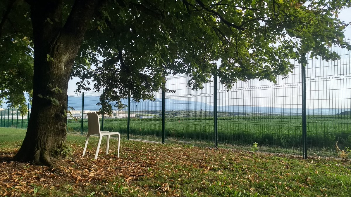 Sunday sunset with a lonely chair at <a href="/CERN/">CERN</a> to <a href="/1cRebeca/">Rebeca Gonzalez Suarez</a>