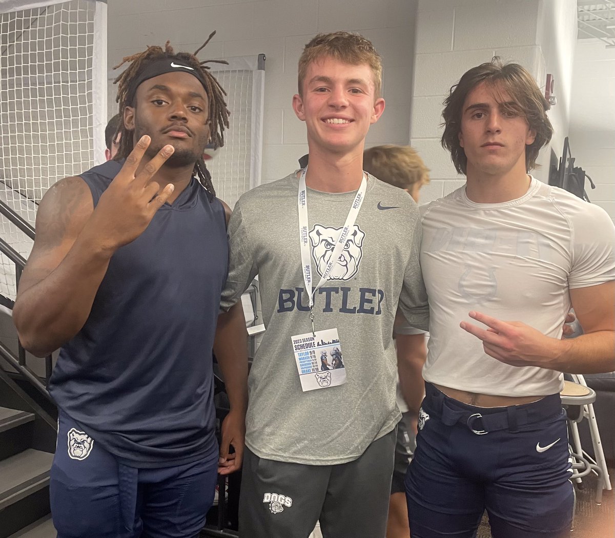 OscarFrye18TD's tweet photo. Great time at @ButlerUFootball GameDay visit. Big thanks to @JoeCheshire & @Coach_JKnowles for 1st-class experience. Good spending time w/ former @BHSdogsfootball studs, @CloydNickolas & @MichaelWill_24.

@CoachWhitaker1 @Coach_McQuillan @xfactorQB @DfwSho @NE_Ok_HS_Sports @IndianaPreps @SunilSunderRaj3 @UOrangemen @KyleZoomZumbach @tballardqbcoach @OneHeart317