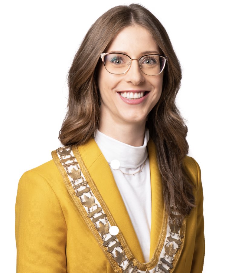 rebeline3's tweet photo. La mairesse de Timmins @MicheBoileau élue nouvelle présidente de l’AFMO au cours de l’Assemblée générale de l’organisme organisée dans le Nord à #Kapuskasing. La prochaine édition du congrès aura lieu dans l’Est, apprend-on également. #onfr #AFMO @ONfr_TFO https://t.co/aippj1EWwp