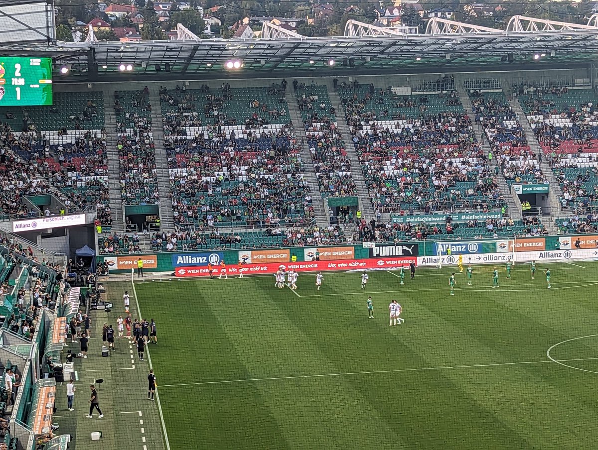 OtherBundesliga's tweet image. GOAL WOLFSBERG

Wow. WAC silence the Rapid Viertelstunde to equalise. Bamba with the goal. 2-2. #SCRWAC
