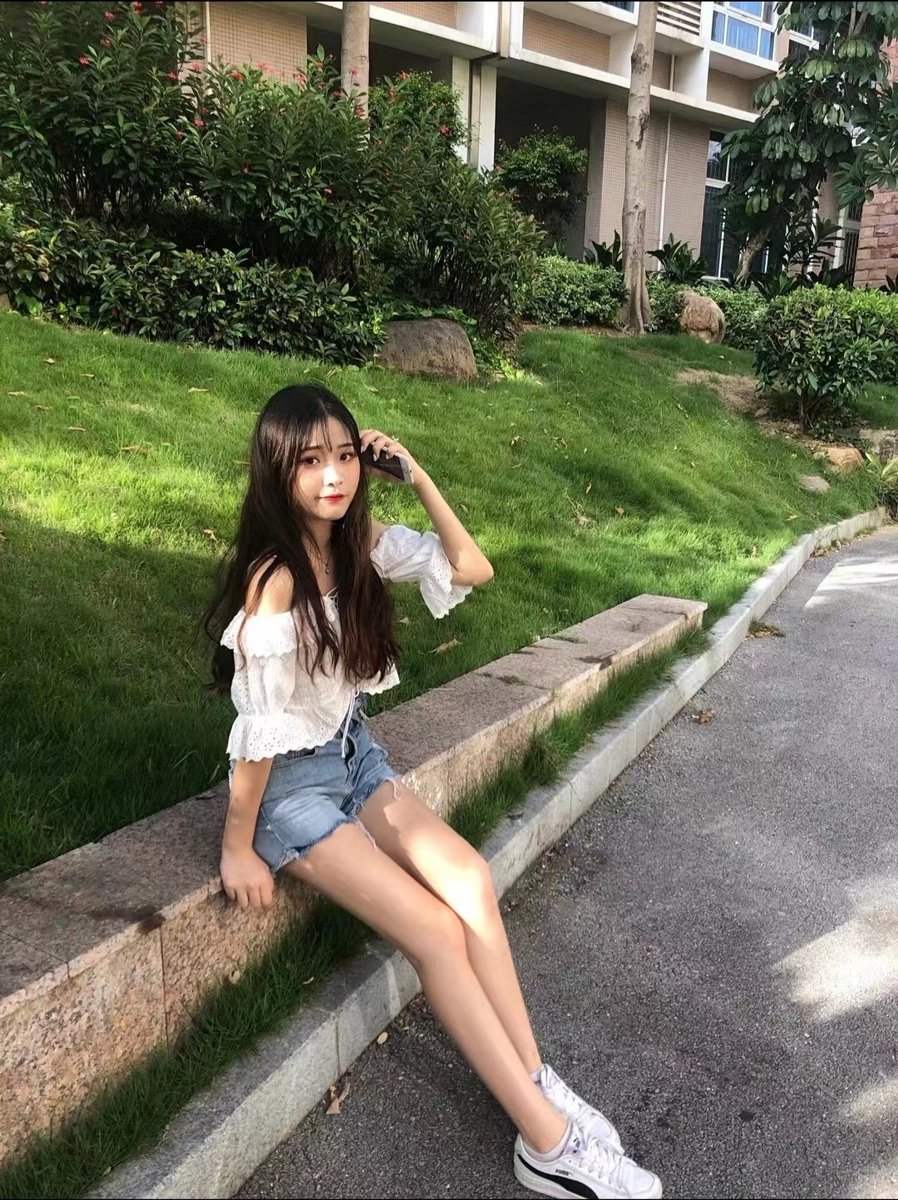 HadzrinR's tweet photo. Q:644556184 V:lmm40709 纸飞机:  https://t.co/fnyBOQs9Bh  #上海线下 #上海约啪 #上海喝茶 #上海兼职 #上海楼凤 https://t.co/iZK5haQjVd