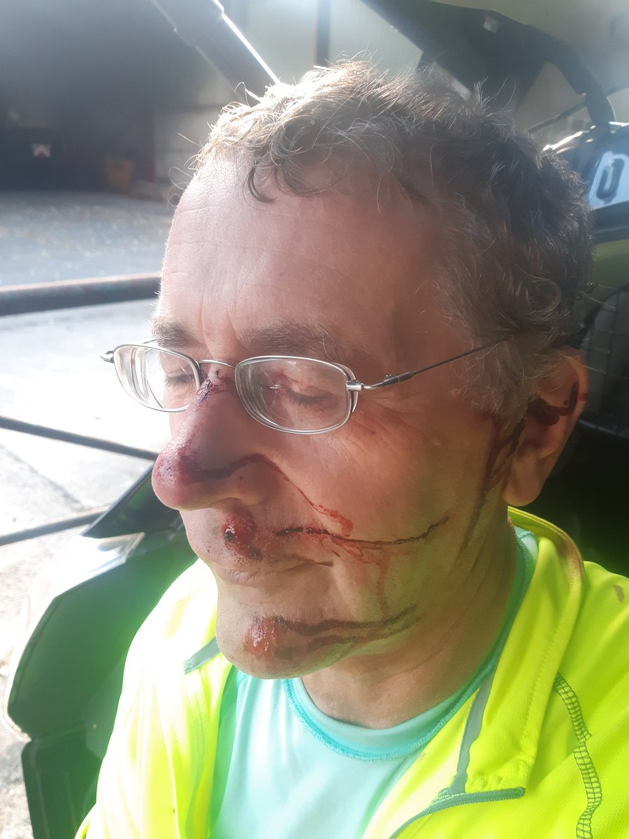 G_0_PEK's tweet photo. Bike helmet saved me from serious injury. Walked away from a 30mph crash on Boxley hill. The bike got mangled under a car. https://t.co/NVHfEC5Wlb