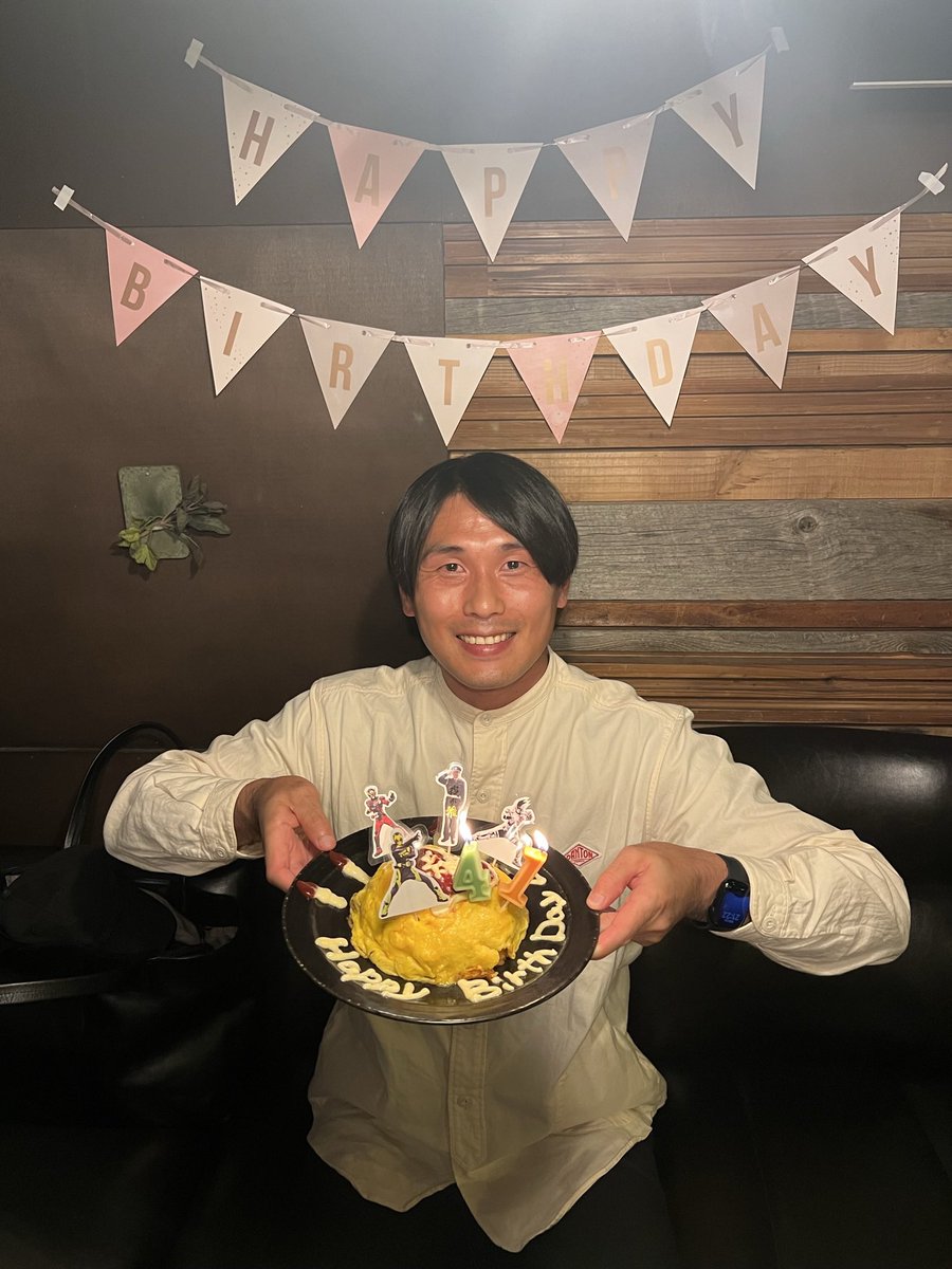 yuya_nawata's tweet photo. お祝いメッセージありがとうございました！！

私は本当に幸せです☺️✨
 
永瀬さんにも前祝いして頂き、こんな素敵なお料理とケーキをご用意して頂きました✨凄すぎません？！本当にありがとうございました！もちろん全て美味しくて最高😭✨ご馳走様でした！
また鶏あえずにお伺いさせて頂きます！ https://t.co/HhC5mHNO7e