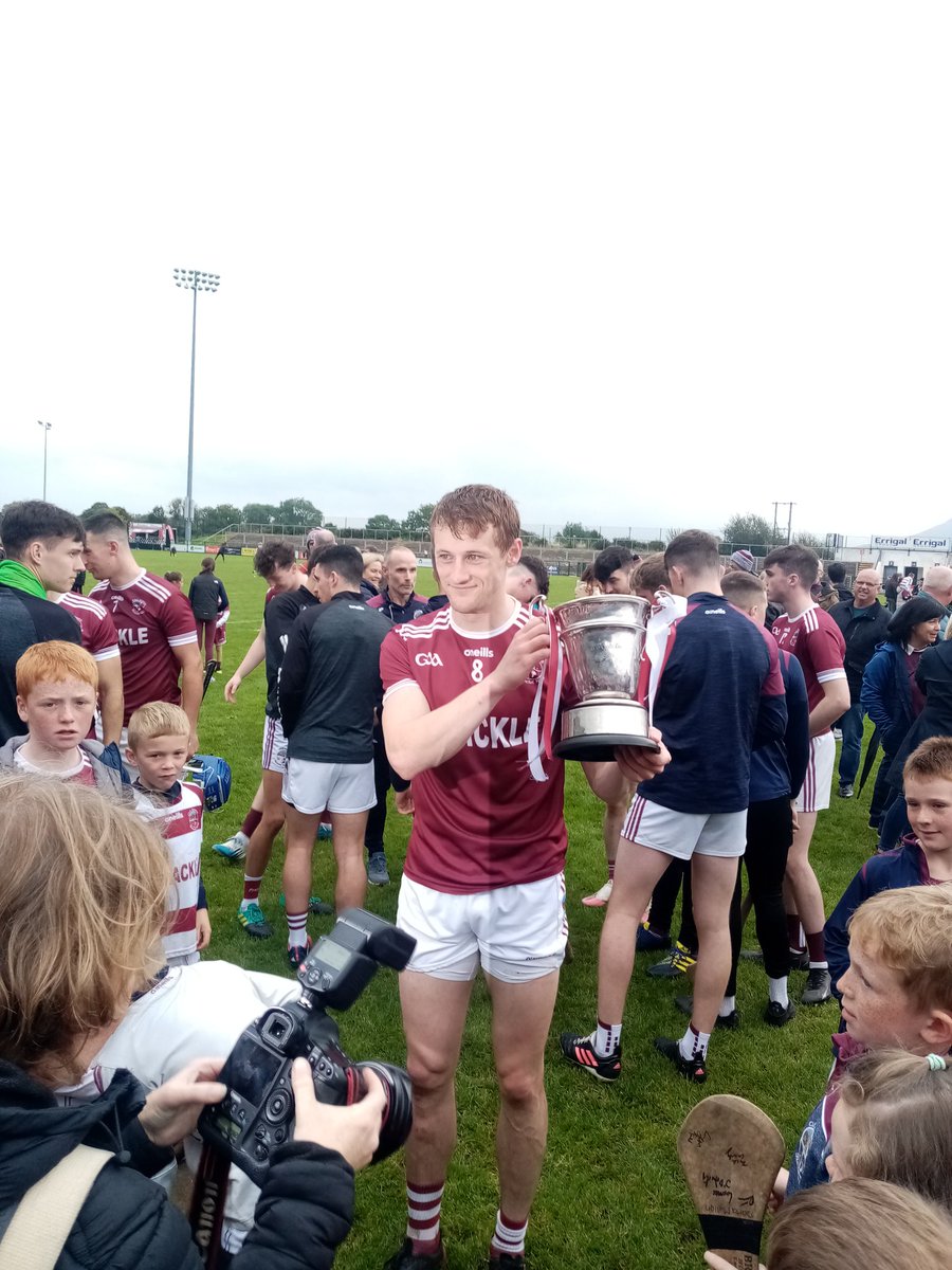 GACSlaughtneil's tweet photo. Seampíní Sinsear Iomána Dhoire 2023 
Seampíní Dhoire den aonú huair déag as a chéile. Dochreidte, Sleacht Néill abú! 
2023 Derry Senior Hurling Champions
Derry Champions for the 11th time in a row. Unbelievable, very well done. UTR 🇶🇦🇶🇦🇶🇦 https://t.co/x4goEPoFIY