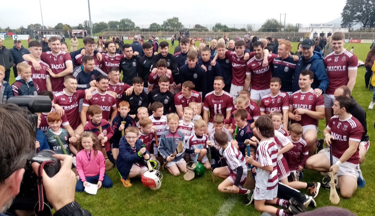 GACSlaughtneil's tweet photo. Seampíní Sinsear Iomána Dhoire 2023 
Seampíní Dhoire den aonú huair déag as a chéile. Dochreidte, Sleacht Néill abú! 
2023 Derry Senior Hurling Champions
Derry Champions for the 11th time in a row. Unbelievable, very well done. UTR 🇶🇦🇶🇦🇶🇦 https://t.co/x4goEPoFIY