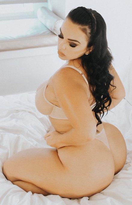 Come slide your 🍆 between these juicy cheeks baby 😚🍑 https://t.co/cT9HugwTtU<a href="/tag/aquarius"class="tags"><span>#aquarius</span></a><a href="/tag/30something"class="tags"><span>#30something</span></a>