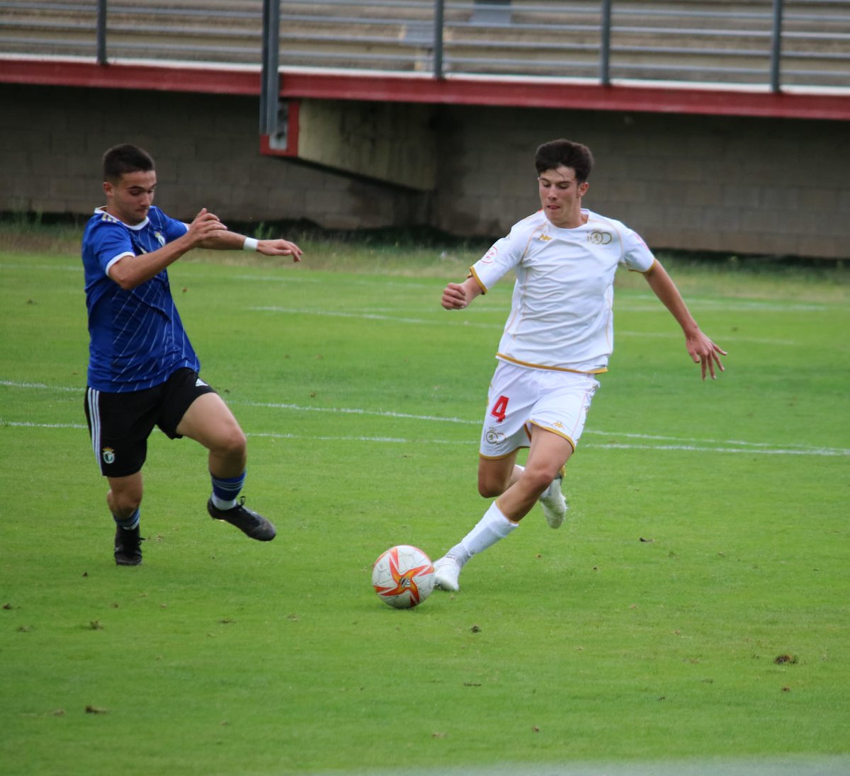 #CyDLJA Jornada 1

Final en el Área en la Nacional Juvenil,

Juvenil A 3 (Fon, Tariku e Iker) - <a href="/LaFactoriaBCF/">La Factoría BCF</a> 2
