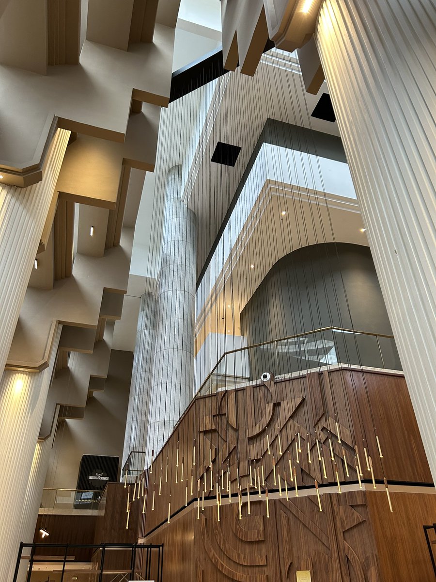 reubssz's tweet photo. Architecture in the Marriott, Casablanca https://t.co/4QaHrQf3sv