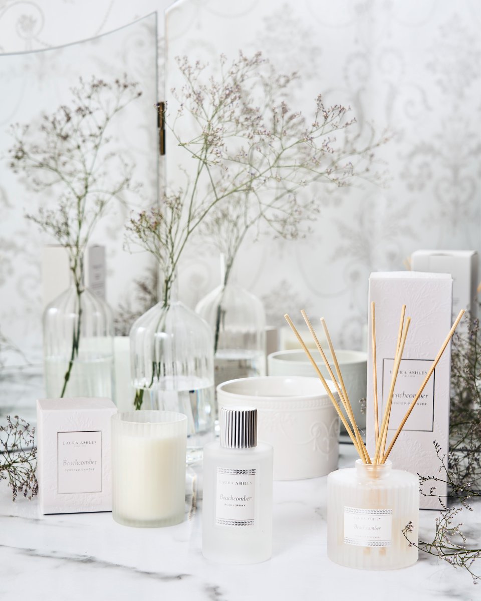 Laura Ashley tweet media