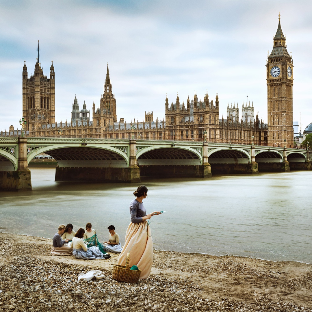 IntroUK's tweet image. Image creation for @ThamesFestivalTrust 2023. 
Tied 3 performance from artists’ collective @xartsprojects