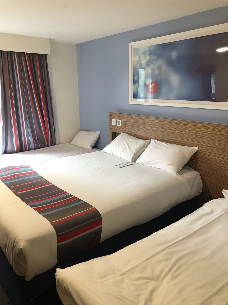 JpScorer's tweet photo. And thats my scoring season ended - and what an amazing experience to end it scoring the National T20 plate at Derbyshire. Unfortunate to lose but an incredible achievement to get to the final. Enjoyed the accommodation and food provided by the ECB aswell. https://t.co/AKwmcw66Xf