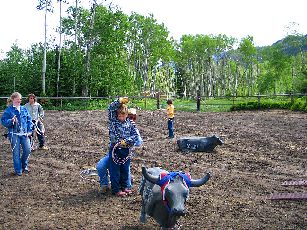 DudeRanchers's tweet photo. Dude Ranches are the perfect place for your kids to learn to rope and ride! 
#duderanchforkids #duderanchvacation #duderanchhorses #horsemanshiplessons https://t.co/cqhVzV3ZUR