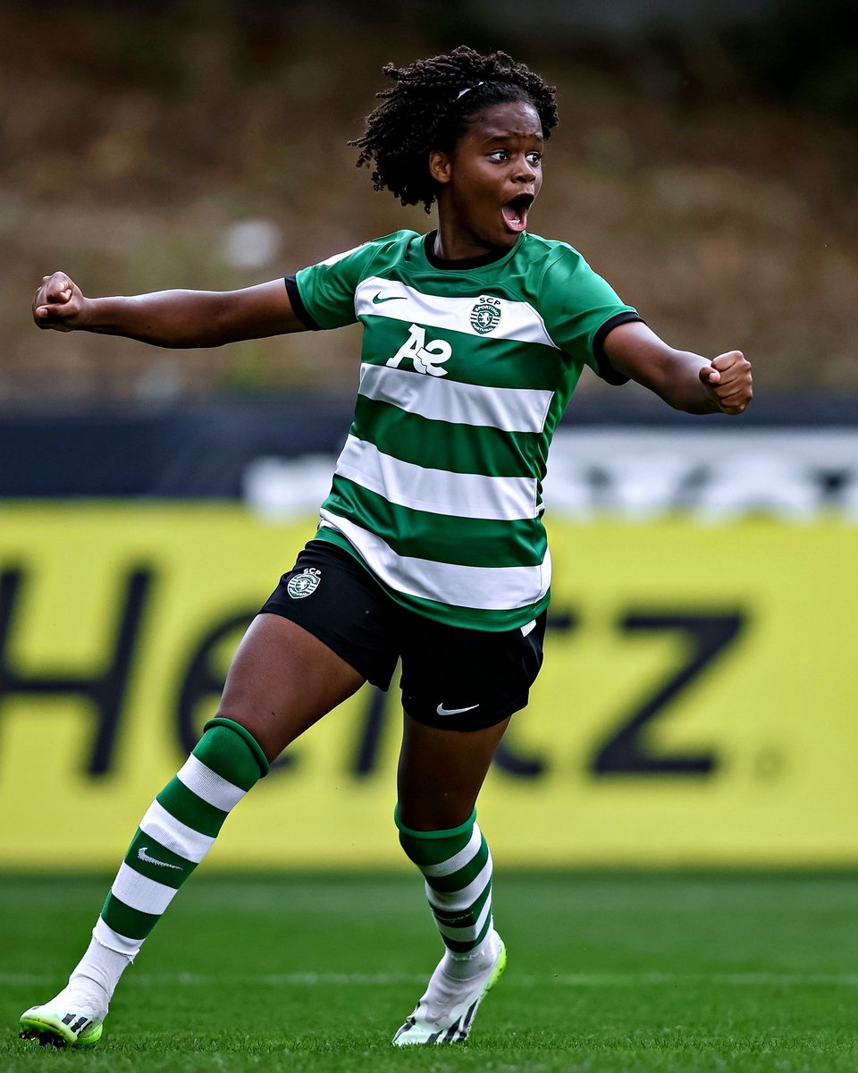 B24PT's tweet photo. Maísa Correia, de 16 anos, fez um hat-trick em apenas 24 minutos em campo na primeira jornada do campeonato.

Remember the name 💎 https://t.co/jfyg47eQnj