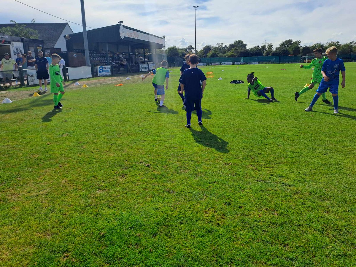 Great to see some of our youngsters alongside our partner football club @BasildonTownYFC  players, being mascots and having a matchday expierience at <a href="/ETUFANS/">East Thurrock 2023</a> .

Match finished 
<a href="/BasTownFC/">Basildon Town FC</a>  1 - 1 <a href="/ClaptonCFC/">Clapton CFC</a> 
Thurlow Nunn League

Thank You to all those who got involved 👏👏👏