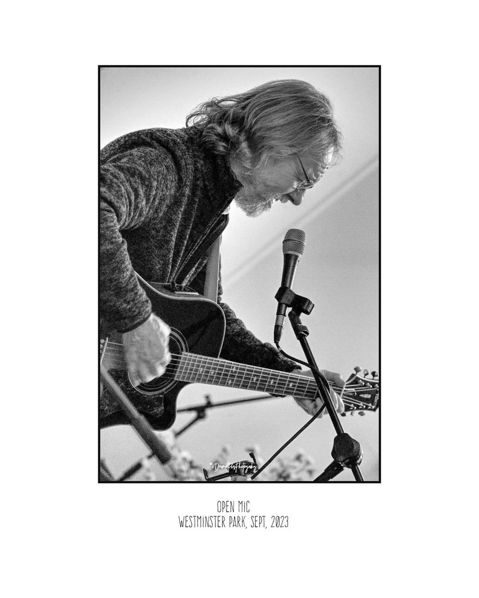 Idreamofpiepics's tweet photo. NEW #openmic on a Fri night at Westminster Park Community Centre. An eclectic mix of performers &amp; instruments!  Love a Hang! Never tire of a didgeridoo. Led by passionate #LuosJohnson Chester #OpenMic news at https://t.co/FBQAHxsTwg #live #music #openmic #chester @ShitChester  🎤 https://t.co/KHUZYnt0LM