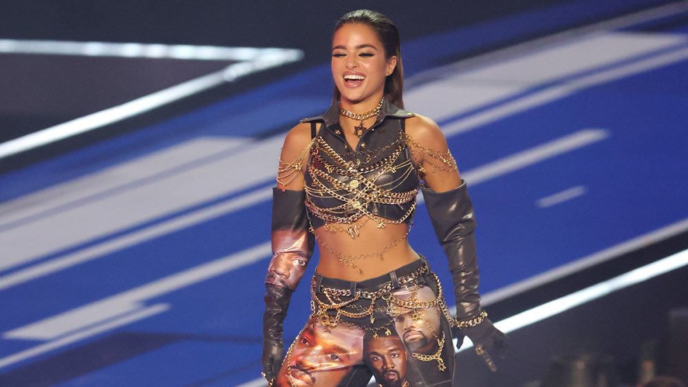 EurovisionNewZ's tweet photo. .@noakirel will perform this Thursday &amp; Saturday in Israel in front of 120K  people - and two very special women will join! Eleni Foureira &amp; Chanel 🚨 https://t.co/qwl70tIgpc