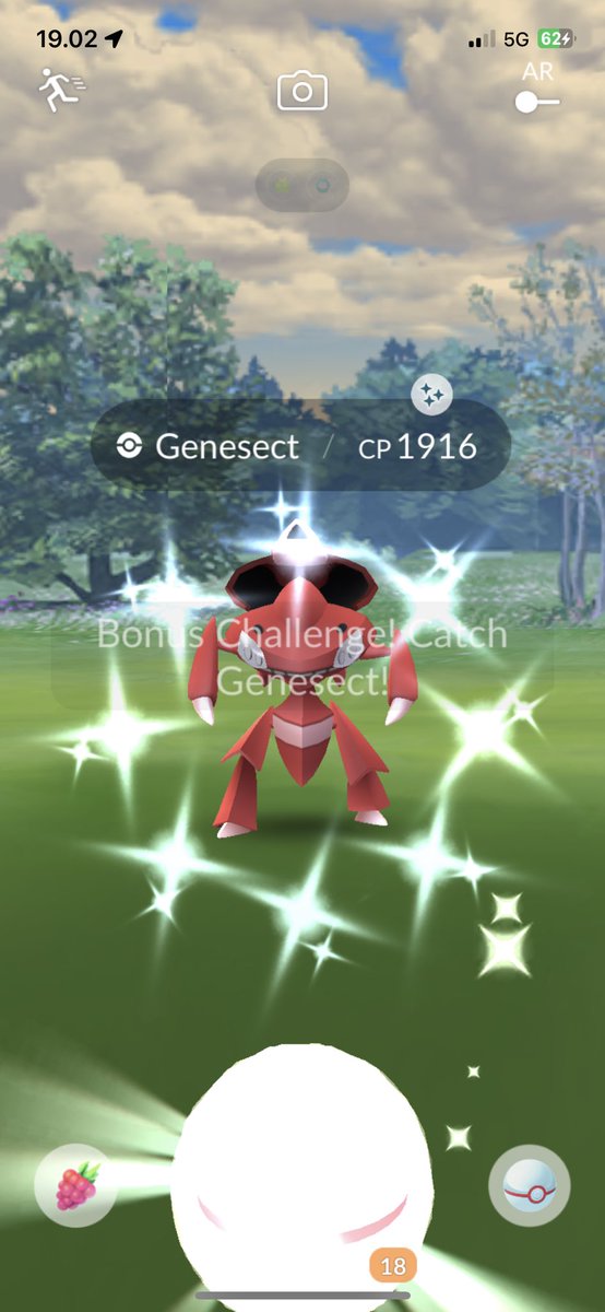 It have “only” been 1899 T5 raids since my last shundo, thats insane when you think about the first came after 12535 T5 raids.🤯🤩 (Not counting w/e i raided that couldnt be shiny, going by medal)
It also looks damn good with Burn Drive too!🥰
#shundo #pokemongo