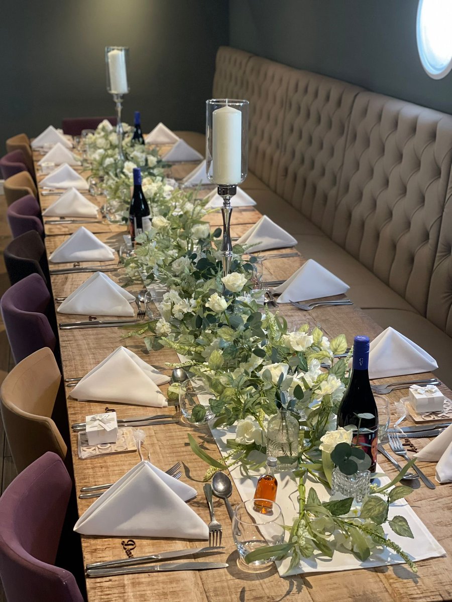 BarnBerryfields's tweet image. A stunning wedding we hosted recently in our private function room, The Loft. Enquire to events@thebarnatberryfields.co.uk to celebrate your next occasion with us ✨ #functionroom #wedding #privatehire