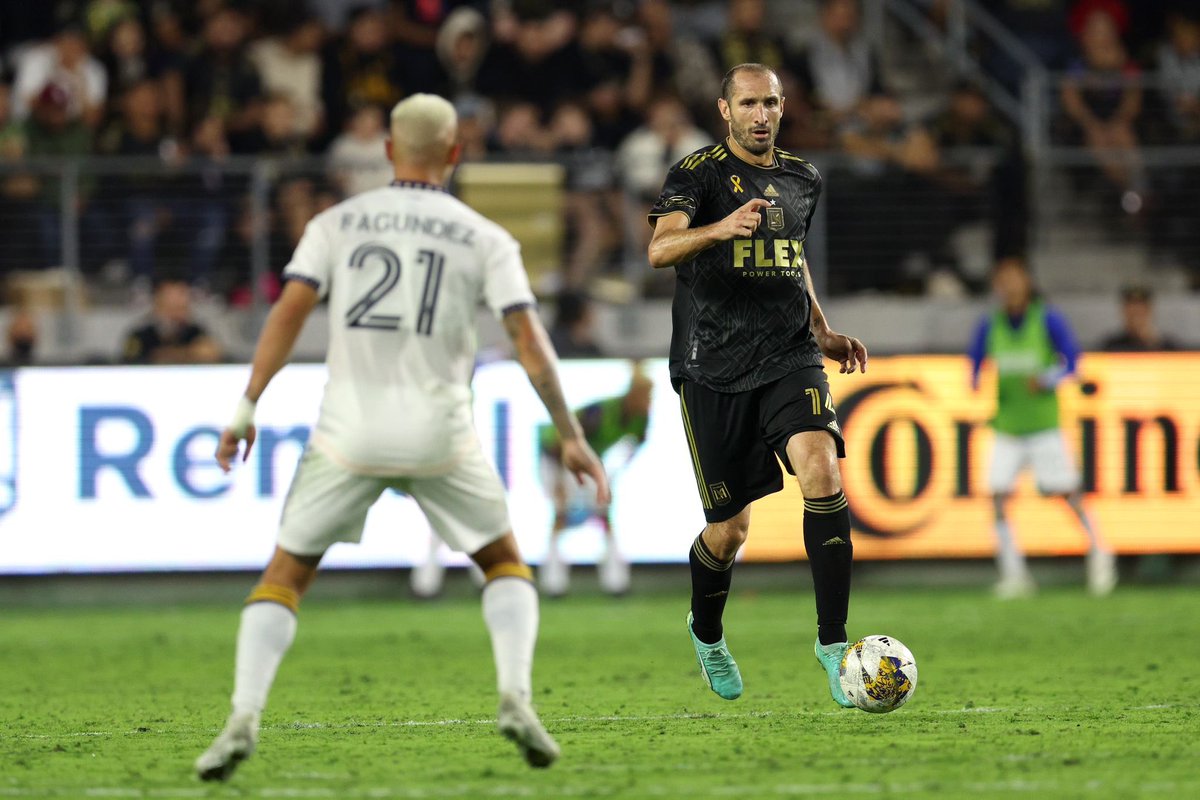 chiellini tweet picture