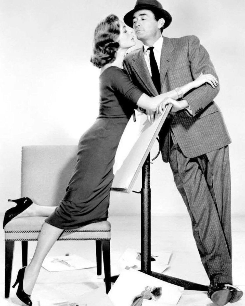 JuanmadelaPoza's tweet photo. ¿Cuál es tu interpretación favorita de #LaurenBacall? Marilla Brown Hayan, una diseñadora de moda de éxito, que se enamora repentinamente de Mike Hayan, un periodista deportivo interpretados por #GregoryPeck, en #MiDesconfiadaEsposa (#DesigningWoman, 1957), de #VincenteMinnelli. https://t.co/kuZOcwnkIe