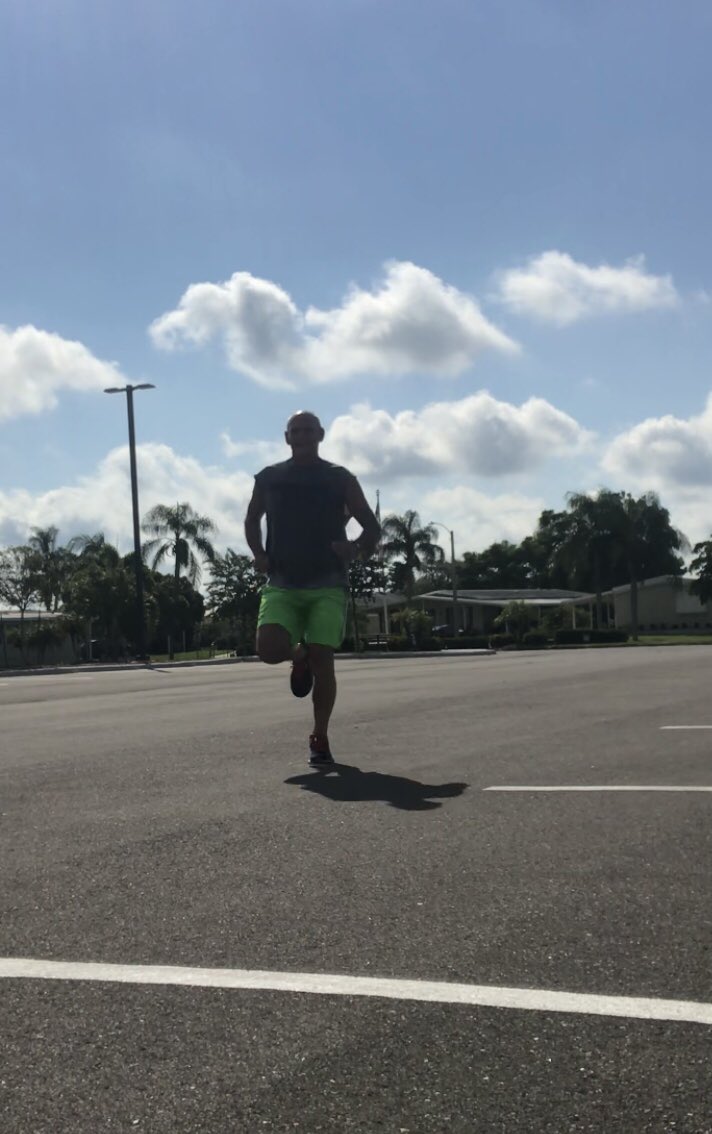 stupidtrumpers's tweet photo. Sunday Funday Runday 7 miles in Florida ! @GrandmasMara #runner #floridarun #marathon #bqualifier #running #run https://t.co/y1z26NzacN
