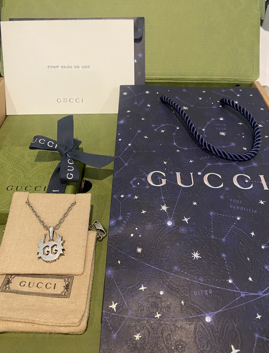 JaysonCrypto's tweet photo. Best surprise this Sunday Funday

I just received my KodaPendant and is a low S/N too 😂 

The Craftmanship 🔥🔥🔥👍

Thank you @OthersideMeta @gucci https://t.co/E5F0wTJp39