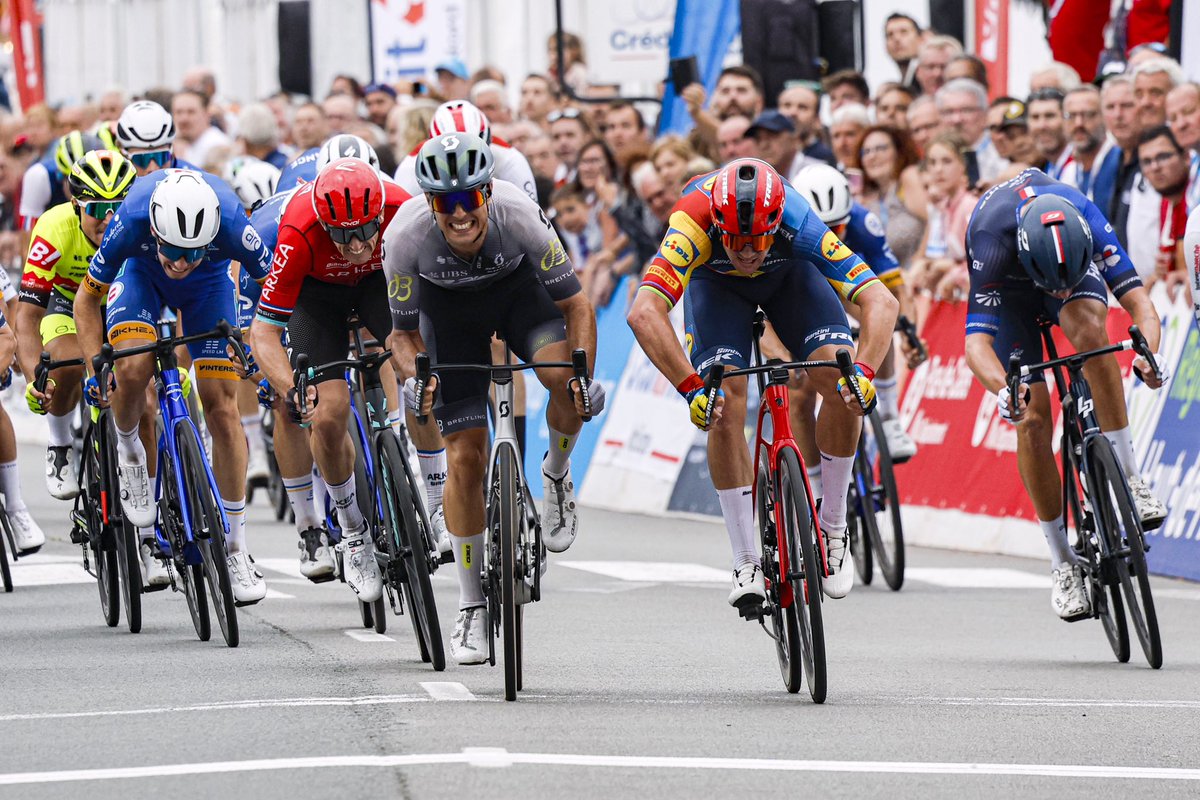 It’s great to be back on that top place of the podium 🥇

<a href="/moschettiteo/">Matteo Moschetti</a> seized his 2nd win of the season, capping off a great day of racing by the team with <a href="/TomDevriendt/">Tom Devriendt</a> racing at the front in the breakaway and being caught with just 500m to go. 

q36-5procycling.com/moschetti-spri…