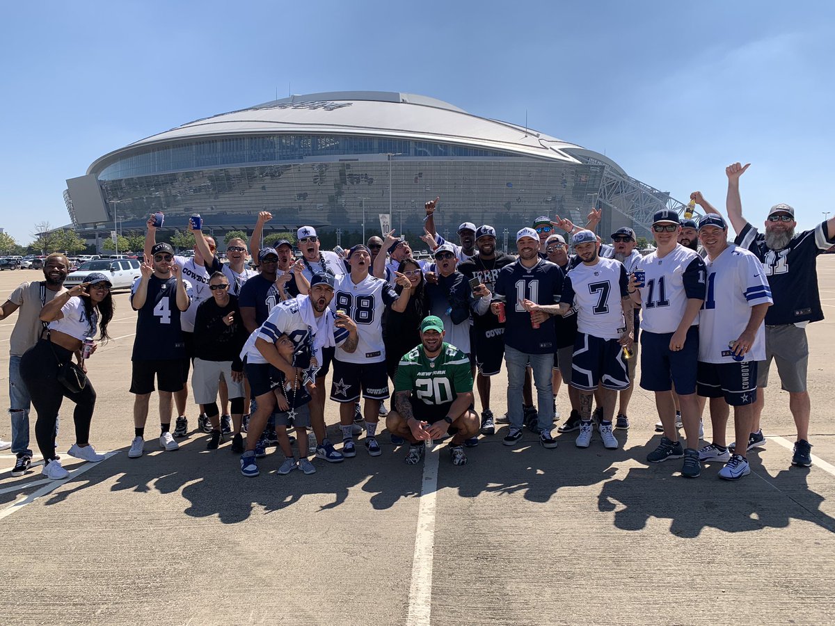 This is what it’s all about! #CowboysNation and a Jets fan!  What a great tailgate party!