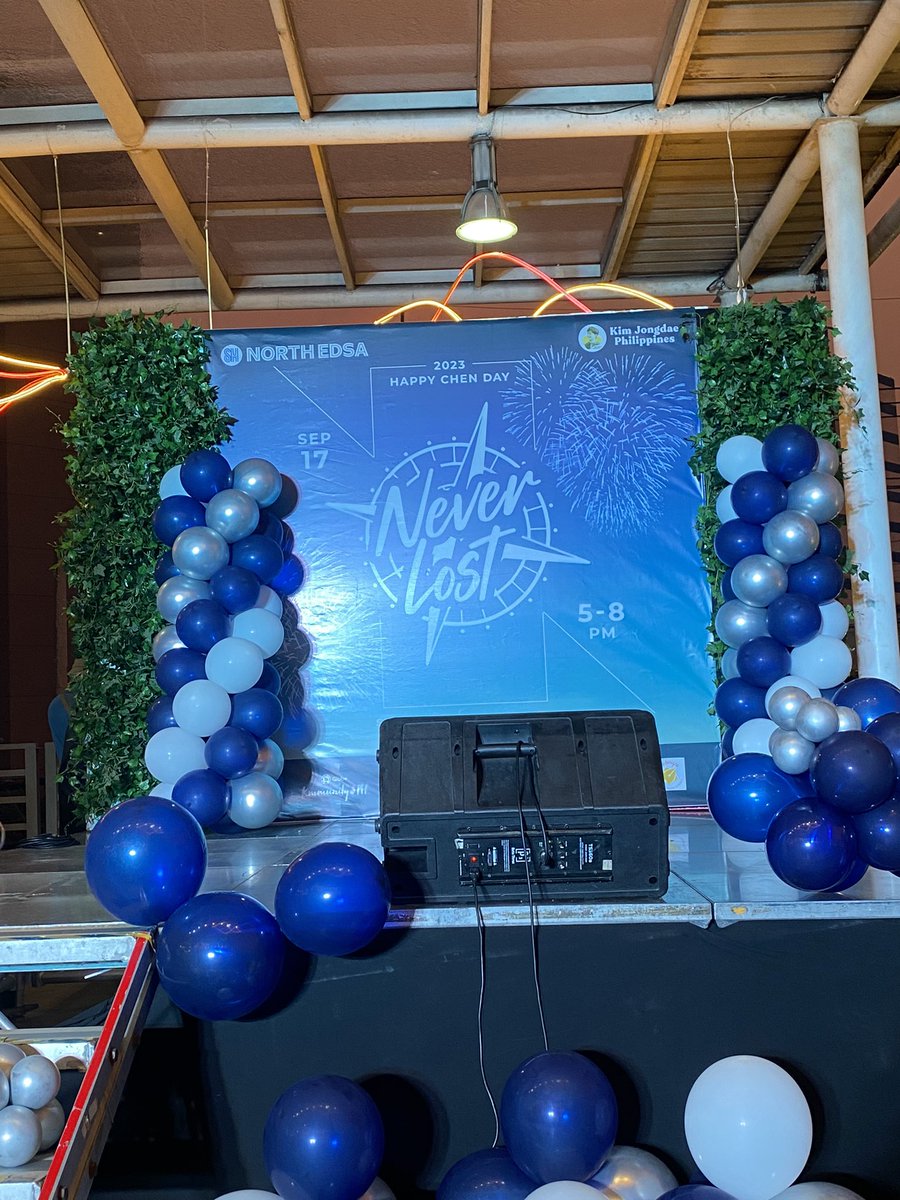 Kimmiebelz's tweet photo. This is indeed a memorable experience celebrating Jong-dae’s birthday 😍✨ Worth it ang pagpunta. Even the kids I am with enjoyed the show. Waved the 2 LS while someone is performing.Thank you @kimjongdaeph21 for organizing this event. See you again
#FireworksDAEsplay
#CHENDAY https://t.co/frIyMrud31