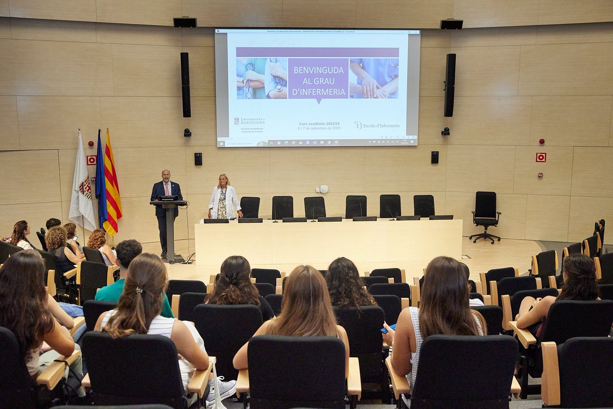 Gemma Martinez (@gemma6316) on Twitter photo Inaguració del curs acadèmic del Grau d’infermeria de la Universitat de Barcelona Campus Clínic. <a href="/enfermeriaub/">Infermeria UB</a> Benvinguts alumnes sort i encerts, el Clínic i els seus grans professionals estan per acompantar-vos #hospitalclinic #ub Inaguració del curs acadèmic del Grau d’infermeria de la Universitat de Barcelona Campus Clínic. <a href="/enfermeriaub/">Infermeria UB</a> Benvinguts alumnes sort i encerts, el Clínic i els seus grans professionals estan per acompantar-vos #hospitalclinic #ub