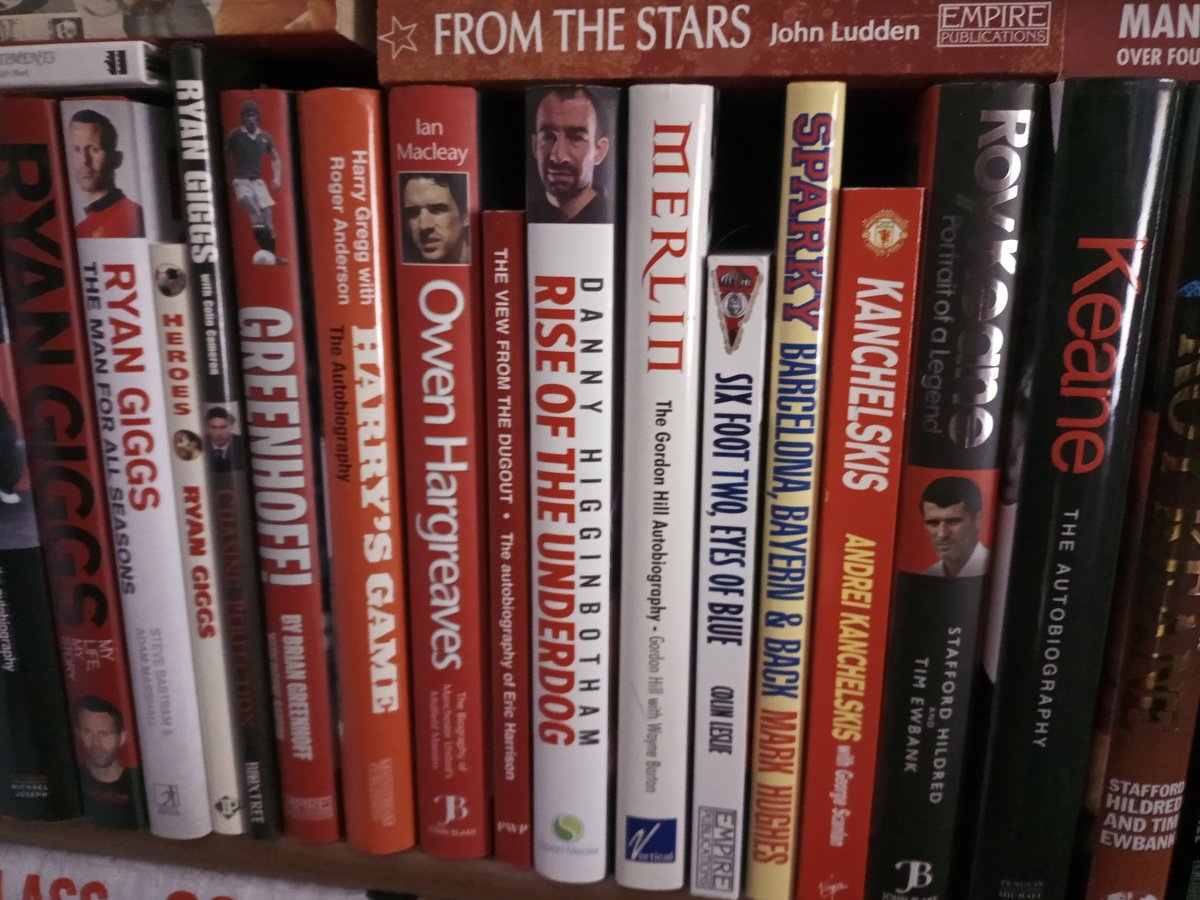HBRed99's tweet photo. Thanks kindly to @WayneSBarton for assisting with addition of #Merlin #TheGordonHillAutobiography to add to my #MUFCBook collection & @gordonhill54 himself for the signature.
This with the @HannibalMejbri goal were possibly the only highlights yesterday bar our #PreMatch debate https://t.co/y7CXd2buCH