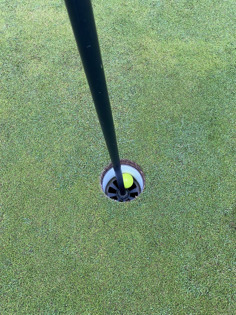 mr_goldfish's tweet photo. Not everyday you get a hole in 1!  @carnoustiegolf #buddon https://t.co/JjPyRKMfTb