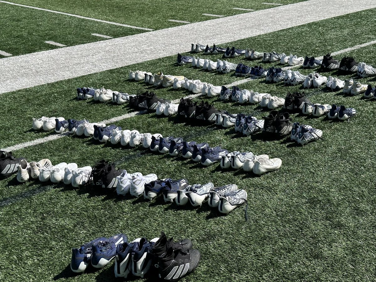 Cleats recovering from the “Hurricane” conditions in Maine ☔️☔️

#GoRhody