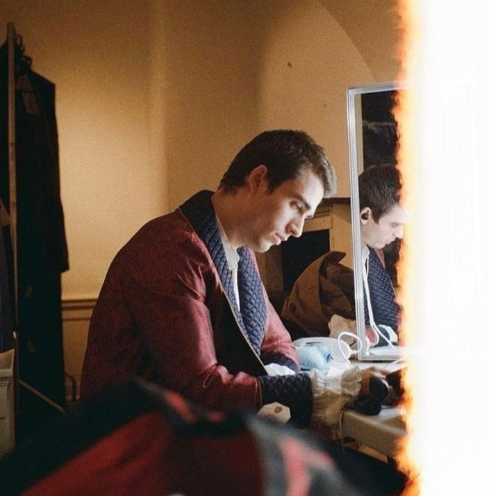 ntflxrpdm's tweet photo. Merci à nos acteurs d'avoir fait vivre nos personnages et d'avoir été aussi excellent durant ces semaines de tournage. Toute l'équipe vous remercie. https://t.co/xIZpGCpY1B