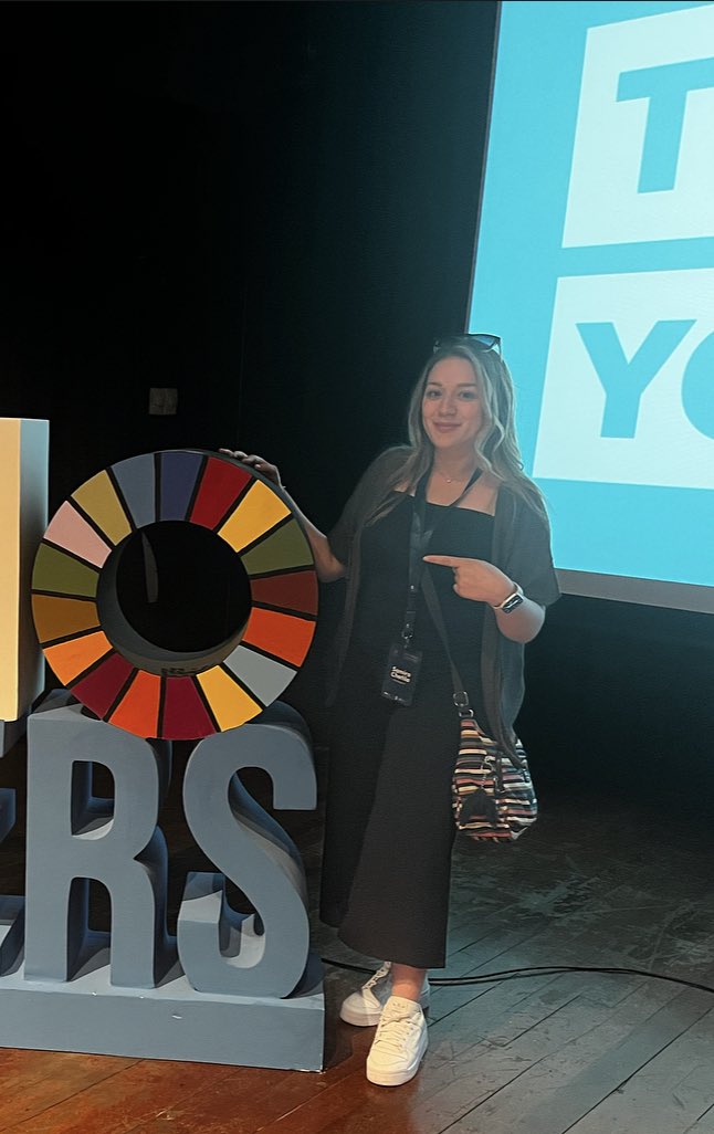 Time to critically reflect on two days of learning with inspiring minds to reimagine and create a better #Lebanon. #IAmNotForExport 🧠🍎

#YLPLeb
<a href="/MAHauenstein/">Melanie Hauenstein</a>
<a href="/UNDP_Lebanon/">UNDP Lebanon</a> <a href="/MohamedSalihUN/">Mohammed Salih</a>
@Lebamericanuni
<a href="/FNFLebanon/">FNF Lebanon & Syria</a> 
<a href="/NadaSweidan/">Nada Sweidan</a> 
<a href="/hanyanann/">Hany Anan</a>
