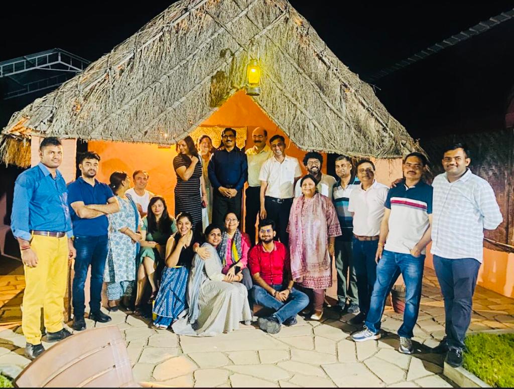 Mr_DineshPatel's tweet photo. Photo on #Gala #Dinner one day before #TEDx #event.
#Talk #tedtalk #tedxtalks #tedtalks #tedevent #TEDspeaker #speaker #Dinesh #Patel #DineshPatel #DineshKunwarPatel #robotshalu #shalurobot #humanoid #shalu #robot #robotics #ai #india #bombay #barmer #rajasthan https://t.co/RePK50A0zW
