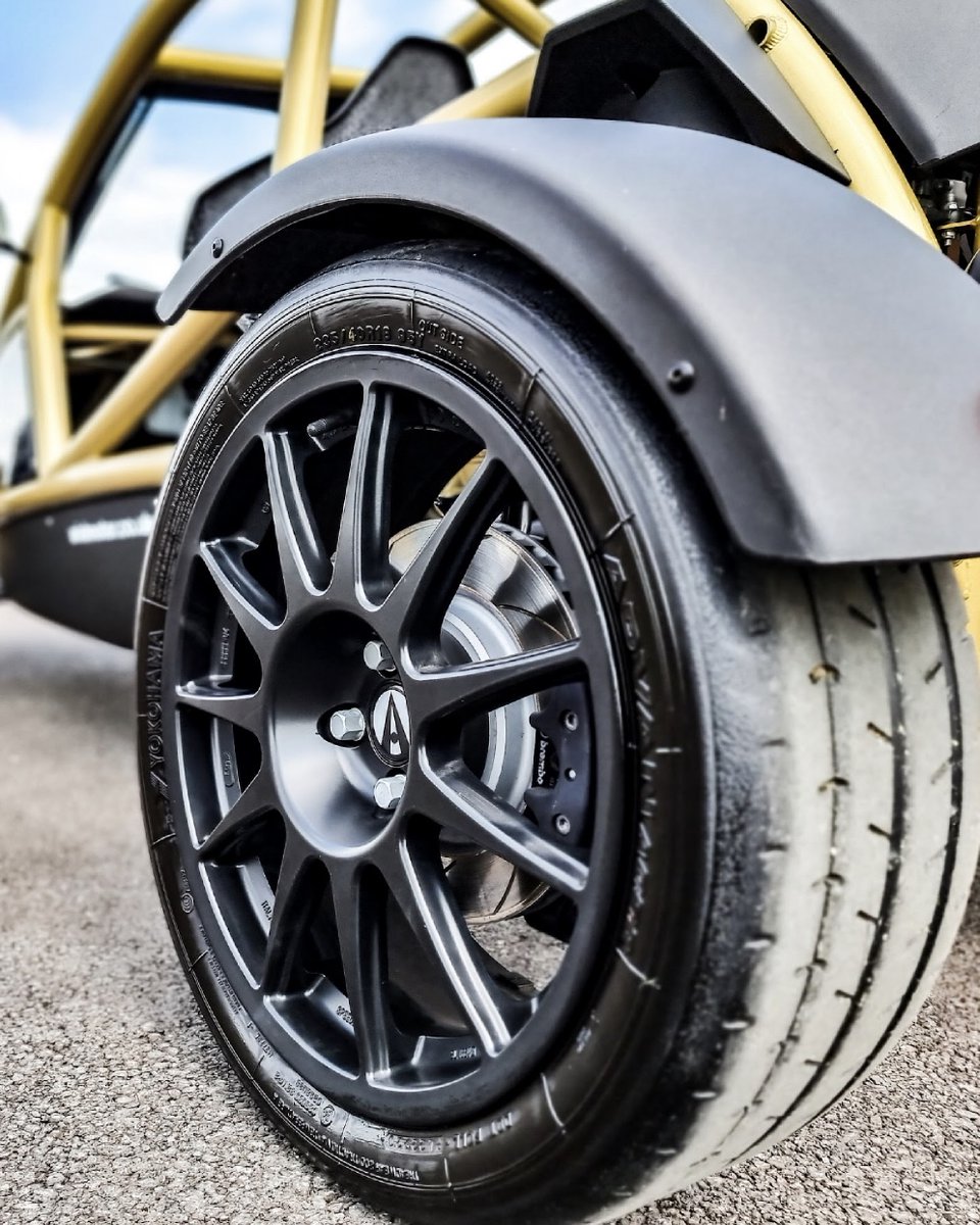 paddlup's tweet photo. Can you name which nomad this is from? 👀

#supercarforsale #nomad #arielnomad https://t.co/AxxHquNdBb