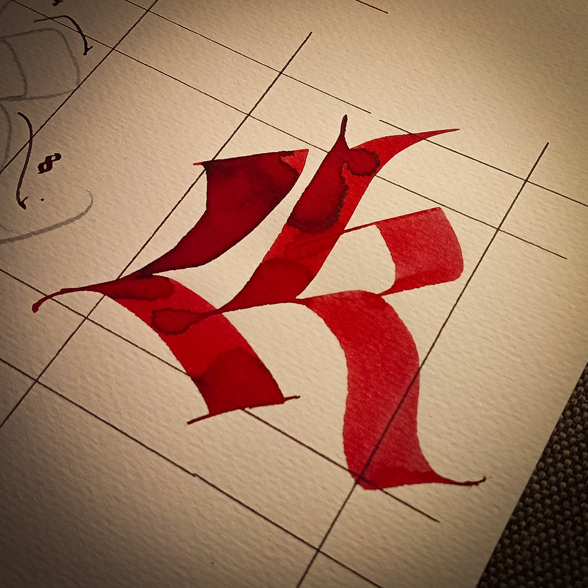 signum_et_imago's tweet photo. My 52 letters challenge 2023 with Textura from the turn of the 14th and 15th centuries.
Uppercase „J”.

#52letters #52letterschallenge #calligraphy #calligraphia #caligrafia #calligraphy #kaligrafia #caligrafia #signum_et_imago #textura #blackletter #gothicscript #automaticpen https://t.co/h4oWtlYLG7