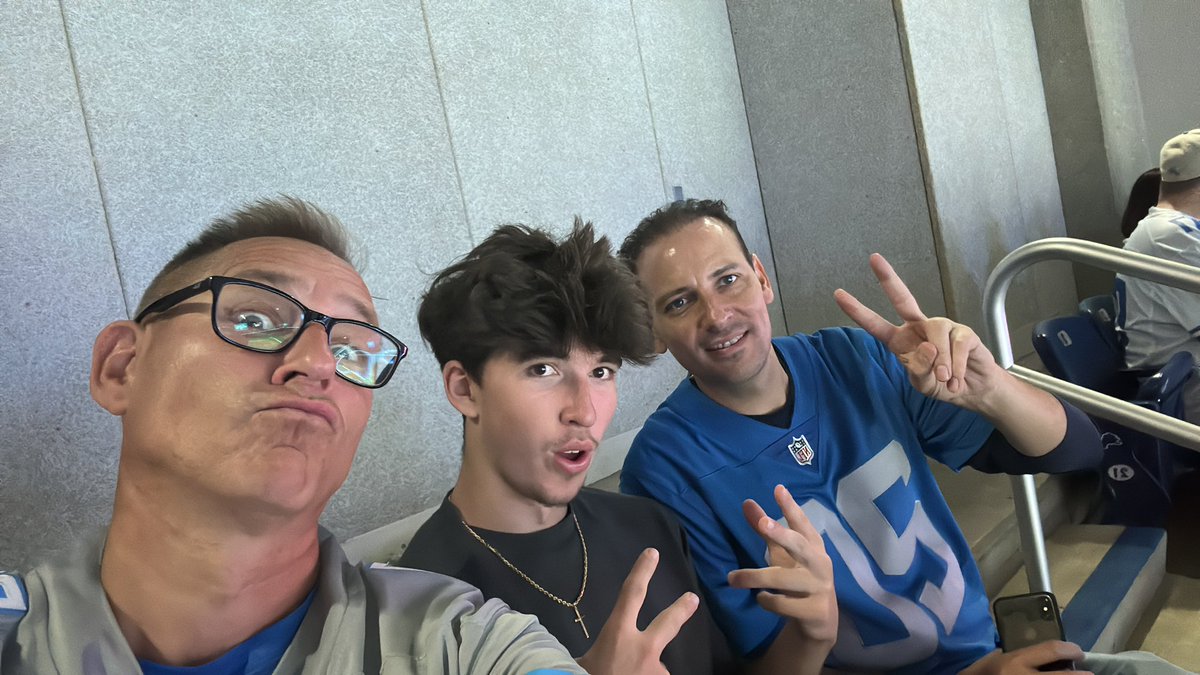 NowakLarry's tweet photo. Lady’s and gentleman.. let’s go lions!!! #OnePride #letsgolions https://t.co/mTFYAKVSvv