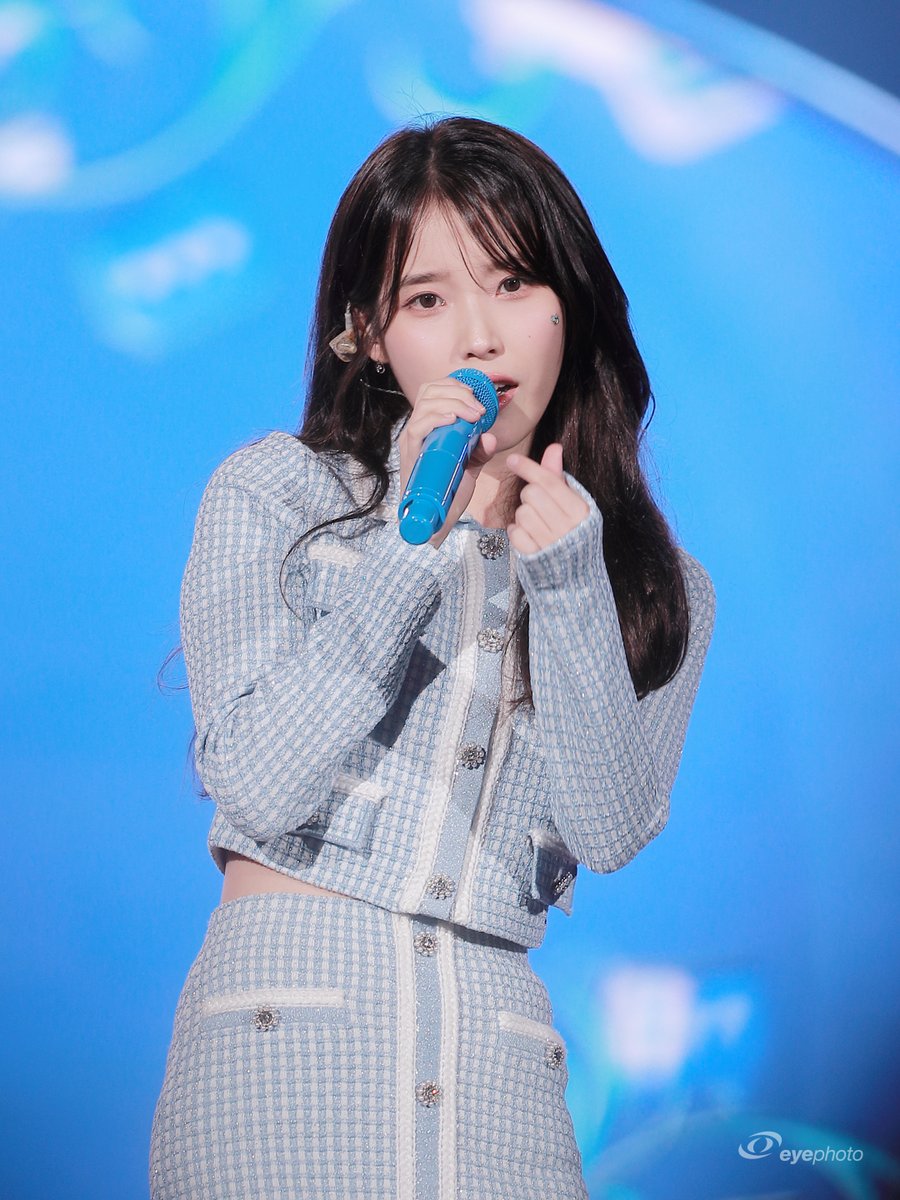 eyephotokr's tweet photo. [2023-09-17]우리은행 모모콘
#아이유 #IU #모모콘 #우리은행
https://t.co/ma6Er89bLw https://t.co/QSreZrGL7m