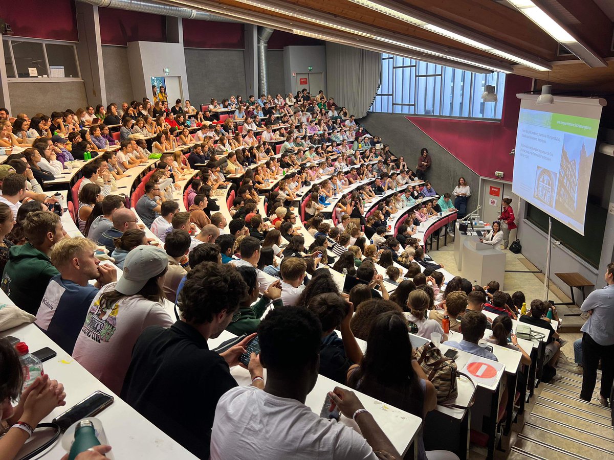 #AG_ANEPF | Ouverture de l’Assemblée Générale de Septembre à Strasbourg 📍

👉 400 étudiants des 24 facultés de #pharmacie réunis pour se former et représenter leur ville

Un temps d’échange indispensable permettant à la structure de #partager et #débattre avec ses étudiants 🗣🐍
