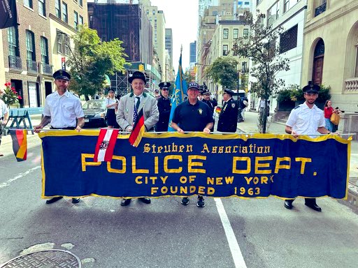 NYPDCeremonial's tweet photo. Yesterday, we marched on 5th Avenue with the beat of the #NYPDBand at the @SteubenParadeNY.
@NYPDnews https://t.co/oeLUpTGBgO